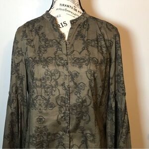CALVIN KLEIN LONG TIED ROUCHED SLEEVES LIGHTWEIGHT BUTTON UP EMBROIDERED TOP MED